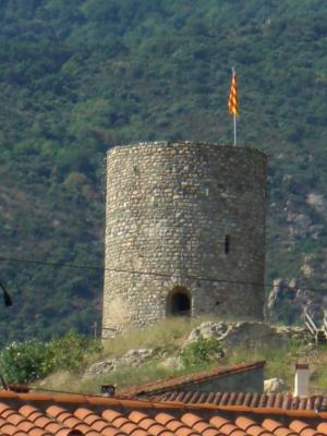 Donjon de Laroque des Alberes