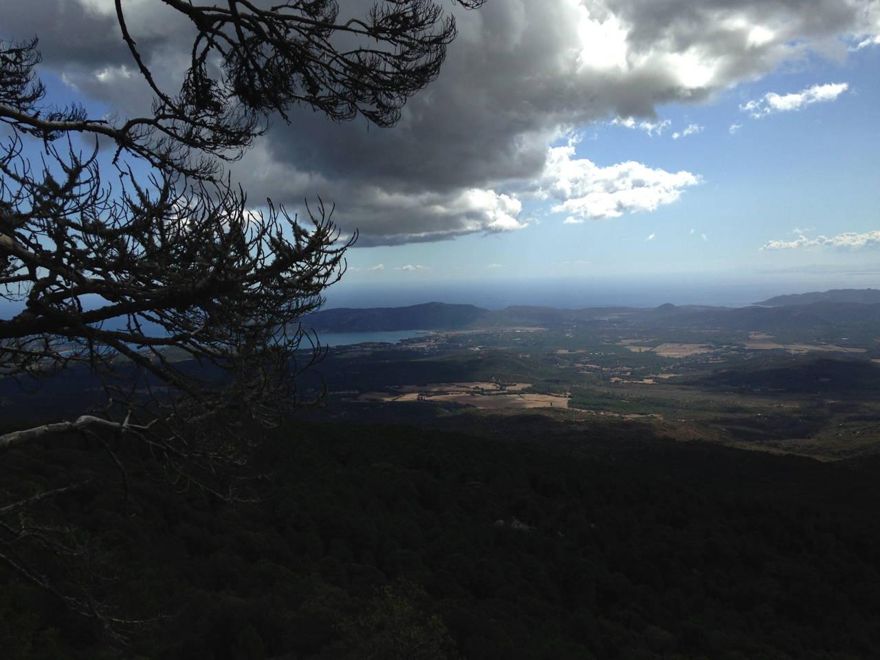 Porto Vecchio dans le lointain