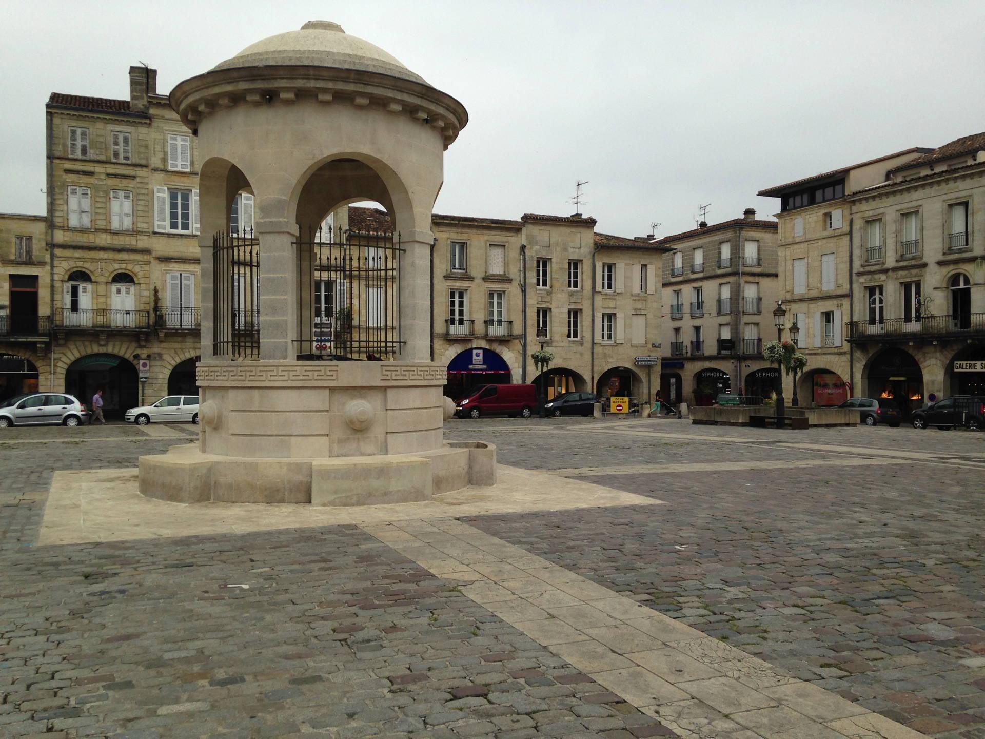 Grande place de Libourne