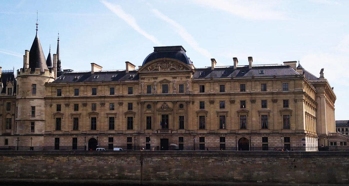 Flèche de
                Hendaye. Cour de cassation