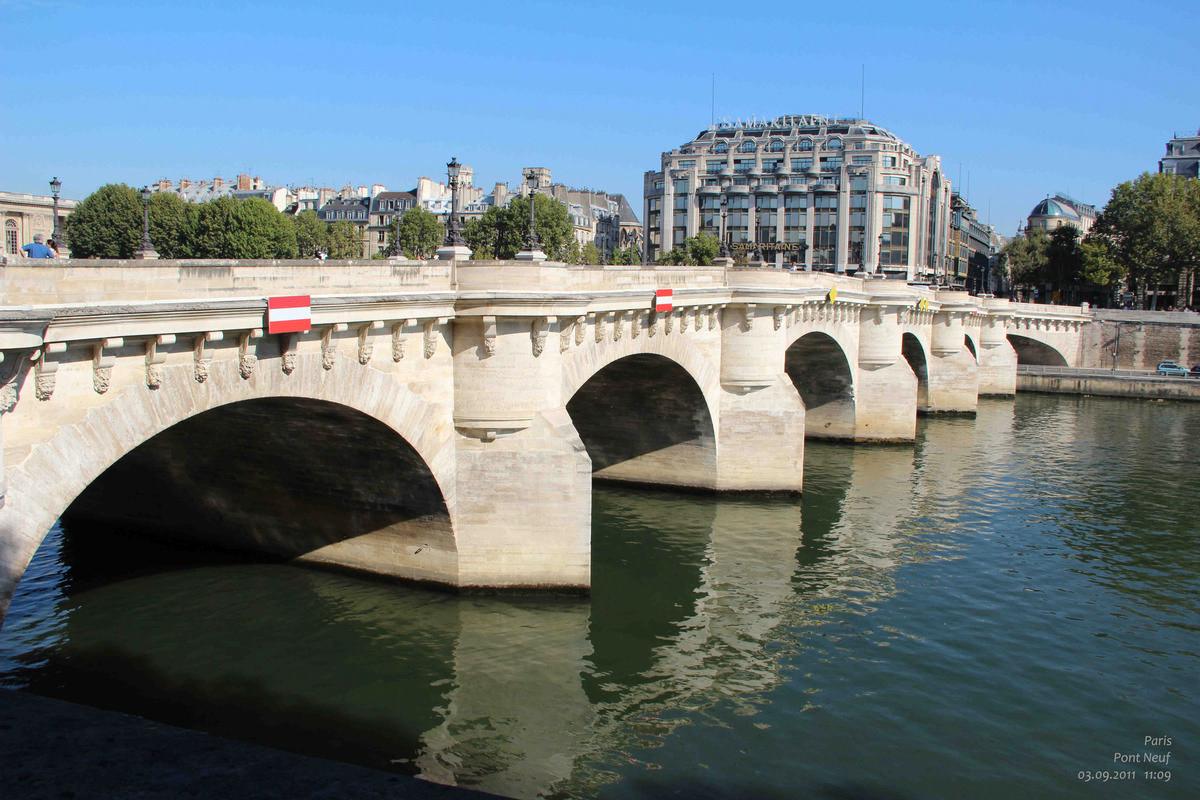 Flèche de
                Hendaye. Pont Neuf