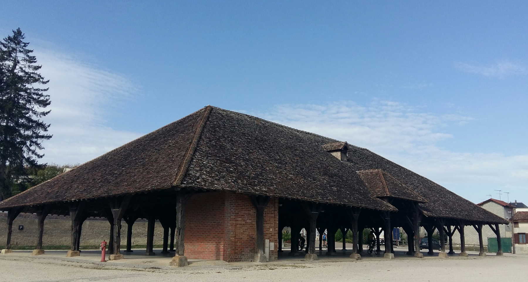 La halle de Brienne le Château