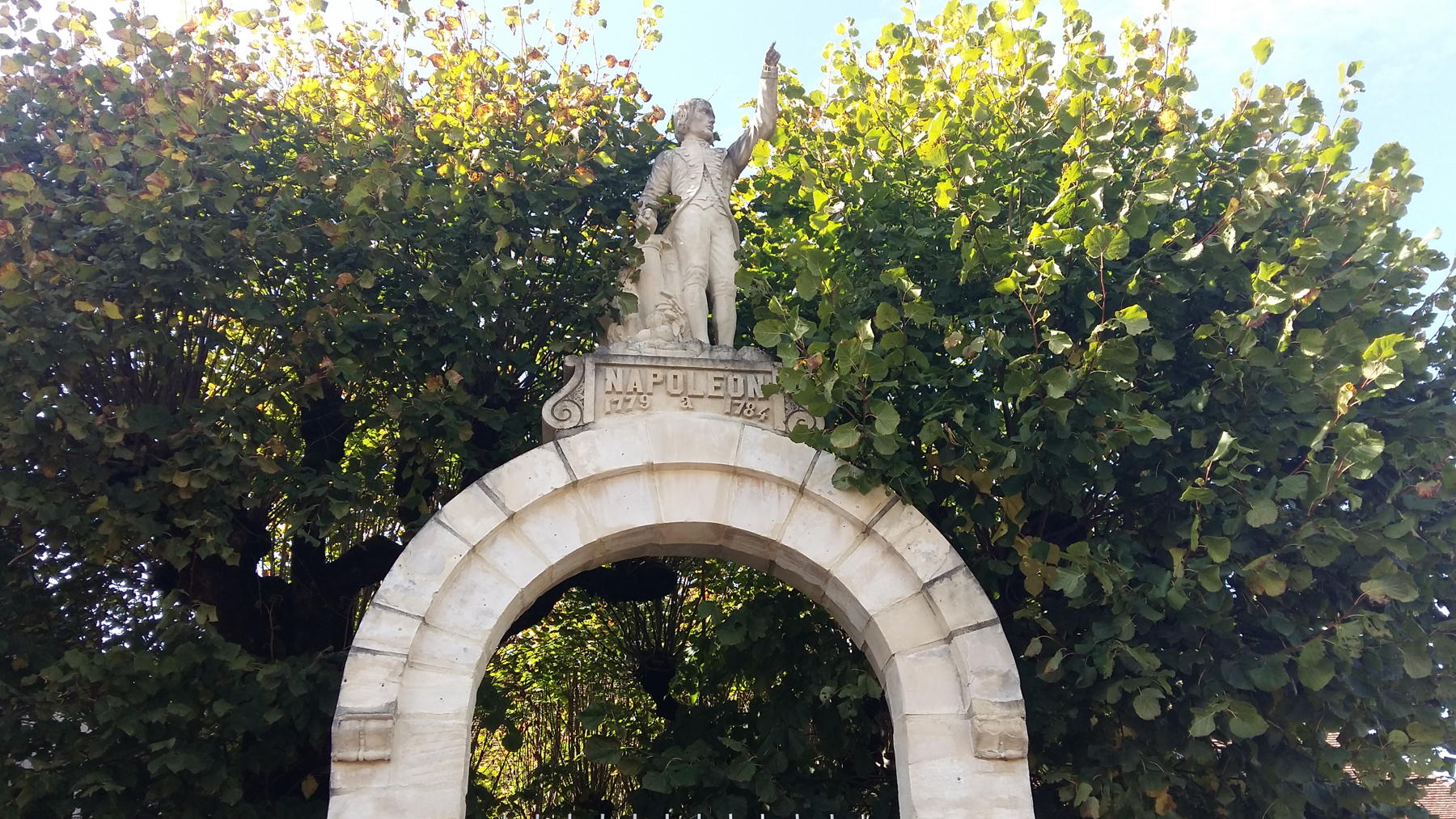 Statue de Napoléon jeune, ancienne école militaire de Brienne