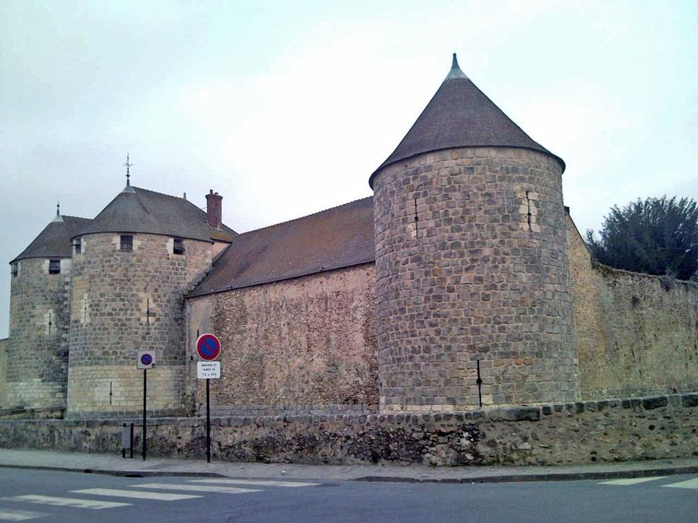 chateau_de_dourdan