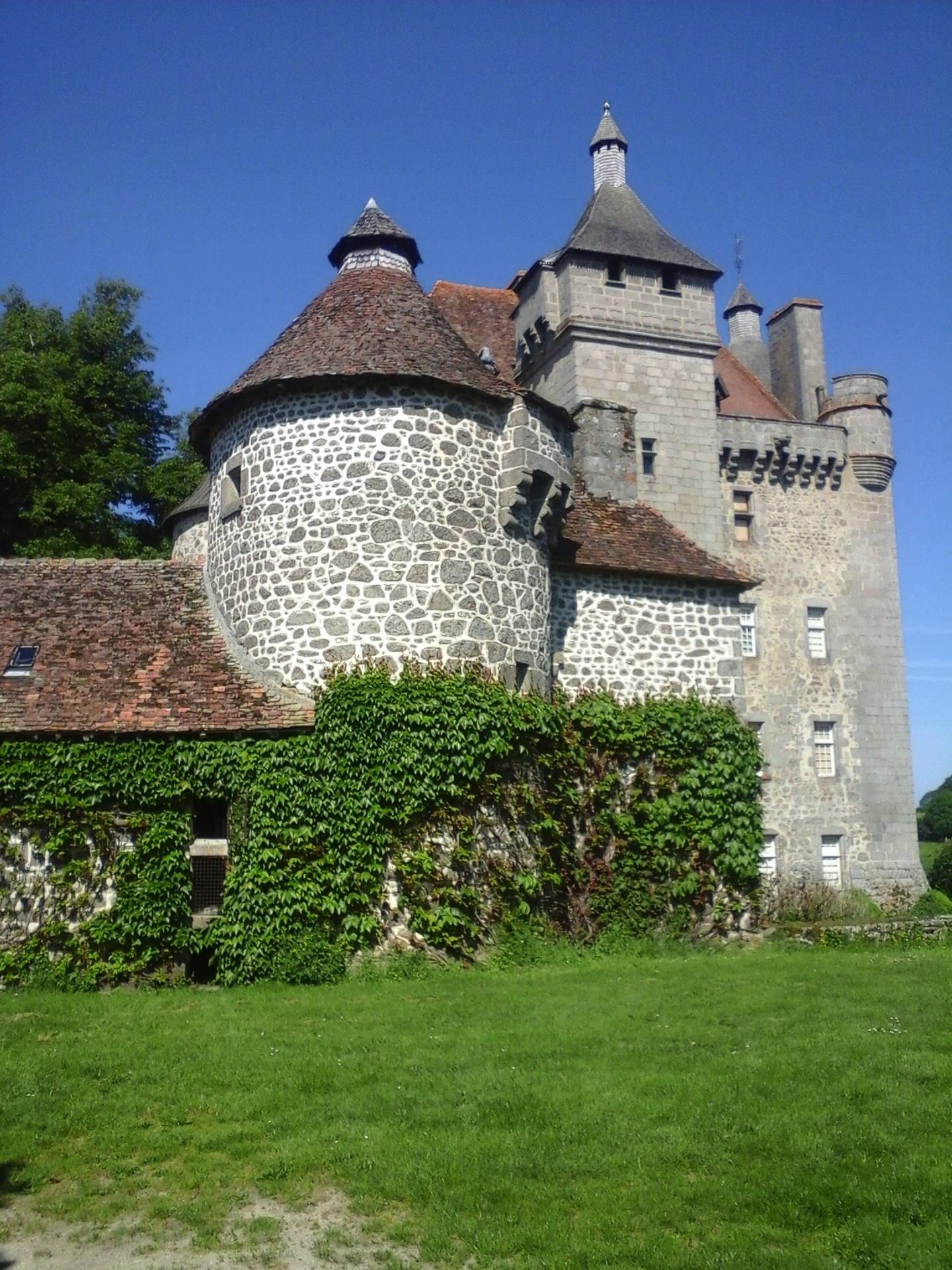 Chateau de Villemonteix