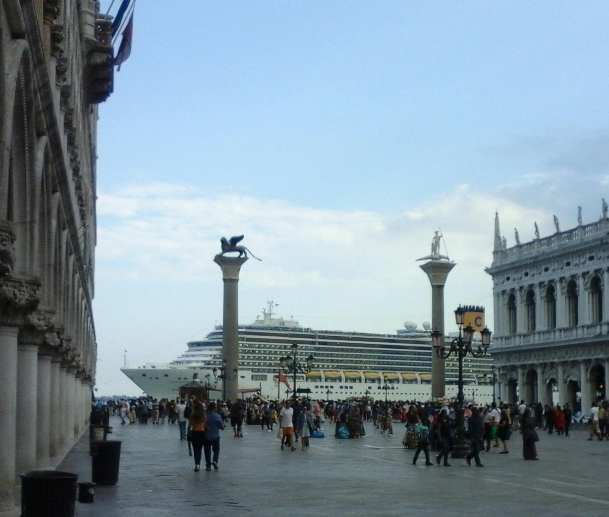 Venise envahie